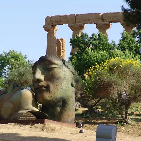 אתר נופש Masseria Agnello 3*